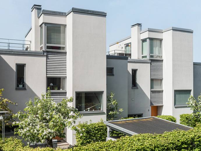 5 rok · 151 m² · Lobovägen 5
