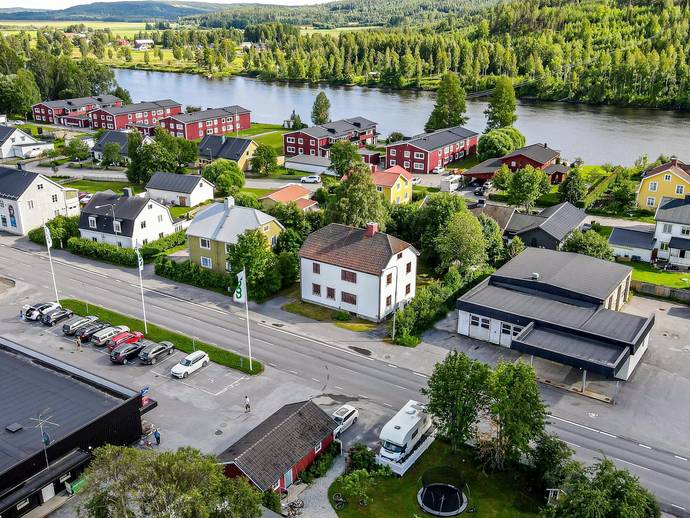 235 m² · Umevägen 173