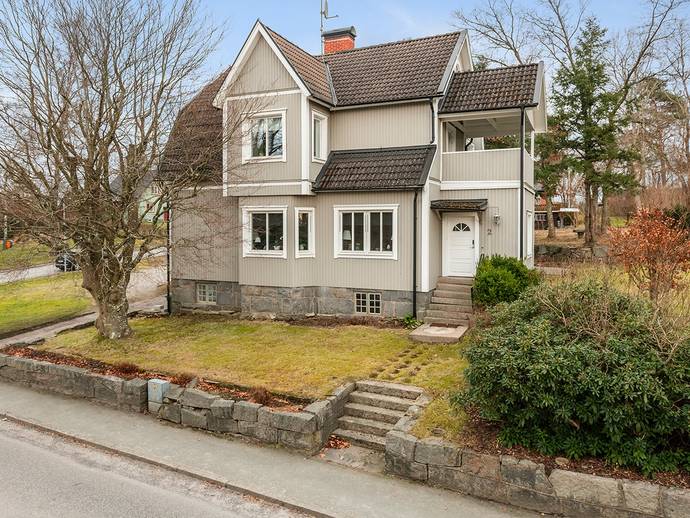 7 rok · 156 m² · Fabriksgatan 2