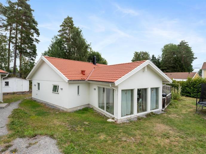 4 rok · 130 m² · Skogsfruvägen 17