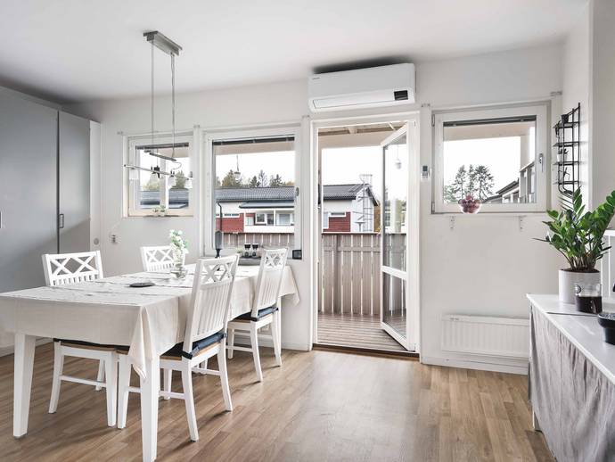 4 rok · 99 m² · Morgonvägen 12