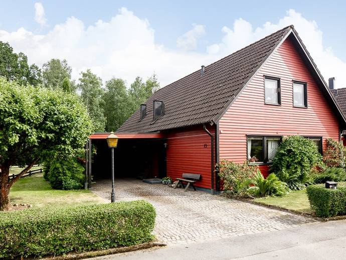 5 rok · 147 m² · Droskvägen 13