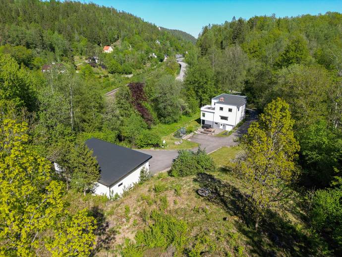 8 rok · 244 m² · Råddebyvägen 2