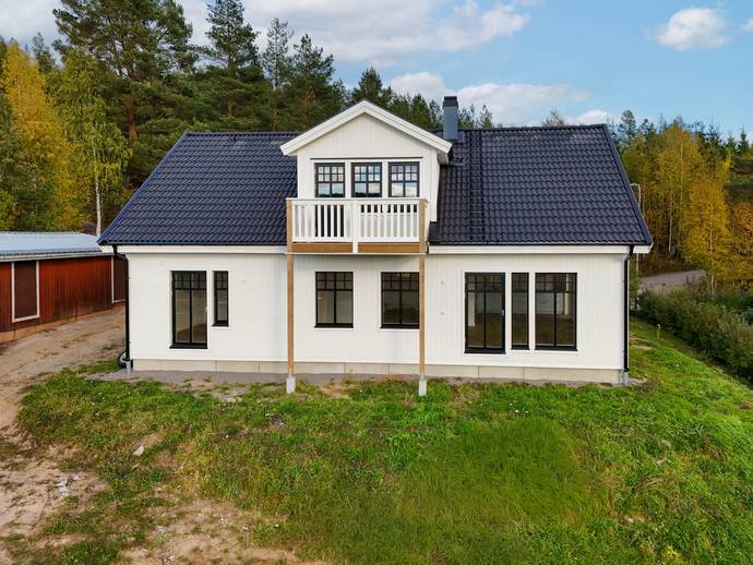 2 rok · 97 m² · Hästhagsvägen 17