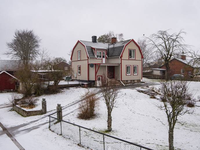 6 rok · 127 m² · Centralvägen 9