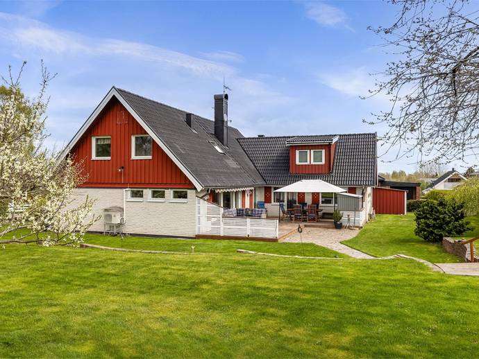 7 rok · 210 m² · Gitarrvägen 2