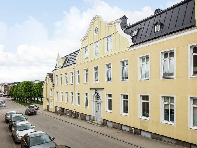 1,5 rok · 37 m² · Bäckgatan 21
