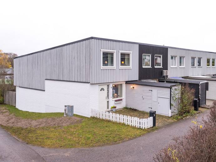 4 rok · 104 m² · Lidaleden 254