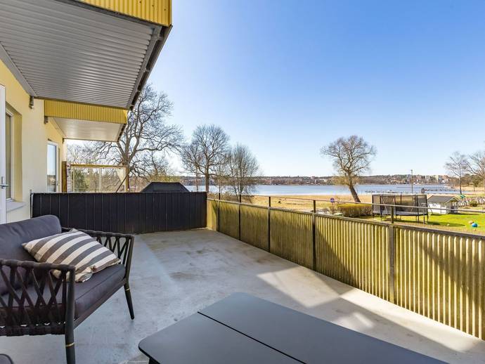 1 rok · 40 m² · Flodins väg 1A