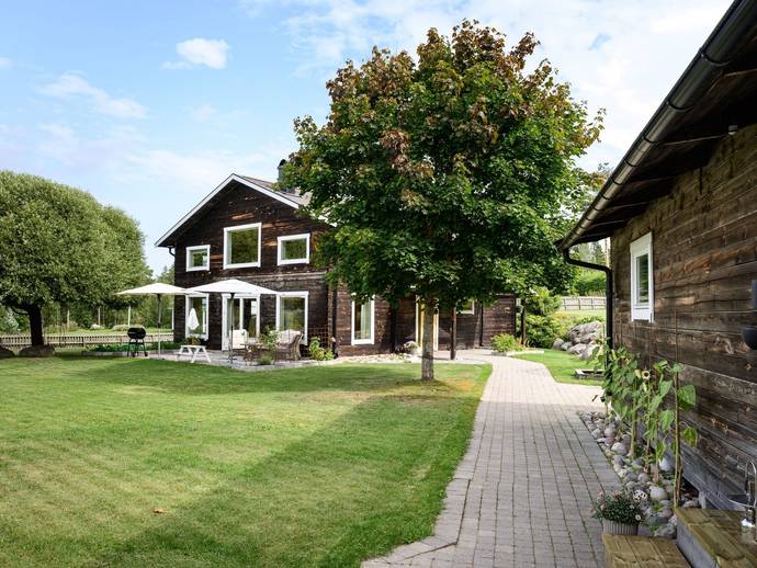 7 rok · 178 m² · Slätberget 33E