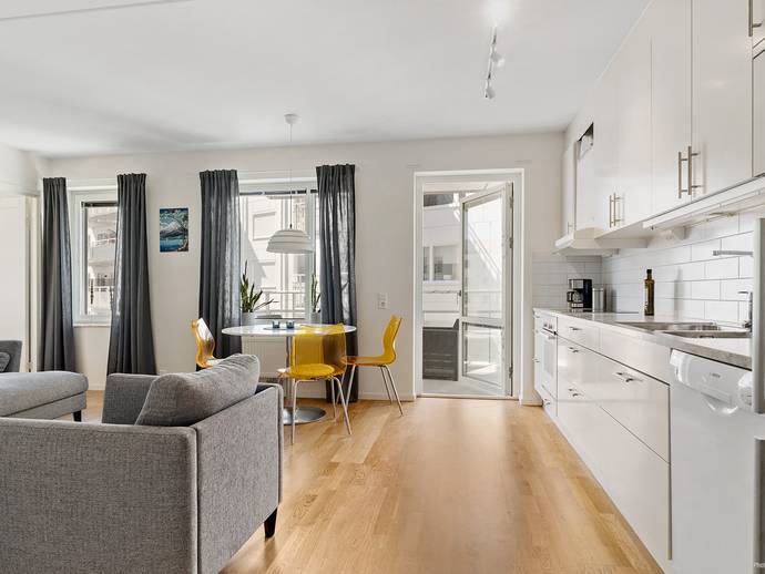 2 rok · 48,5 m² · Hjärtstensvägen 11, 1 Tr