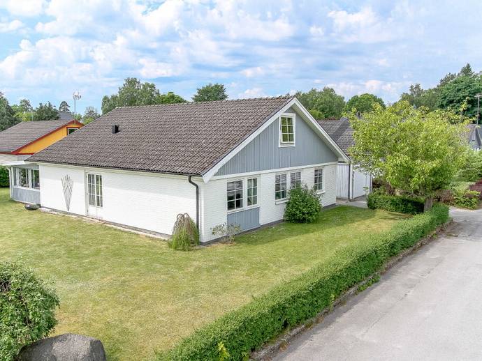 7 rok · 160 m² · Loftvägen 1