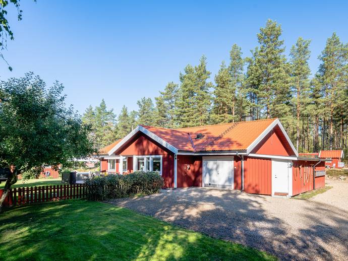 109 m² · Hallsta 2