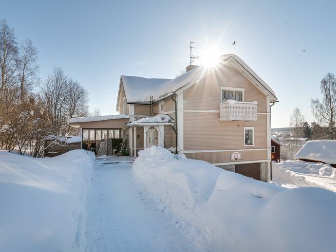 4 rok · 180 m² · Skolvägen 4a