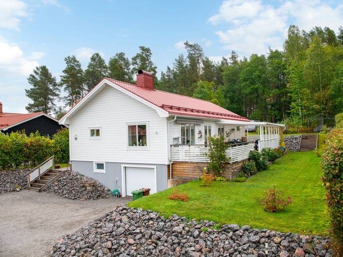 4 rok · 140 m² · Hälsingevägen 16