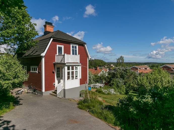 5 rok · 107 m² · Furuvägen 11B