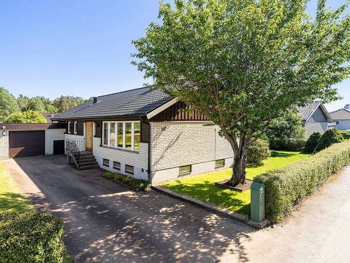 5 rok · 110 m² · Pettersbergsvägen 10