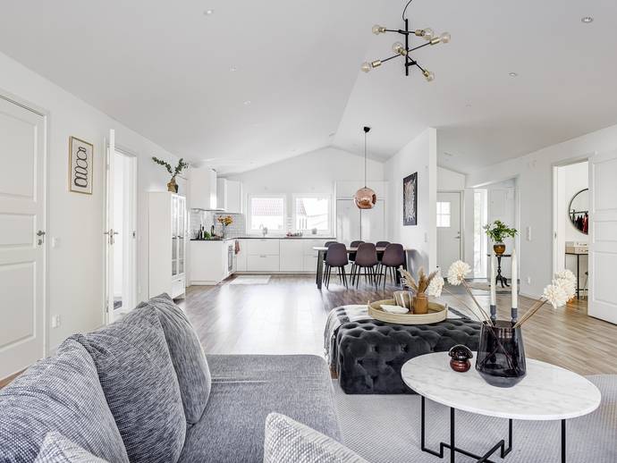 4 rok · 128 m² · Kaprifolvägen 7