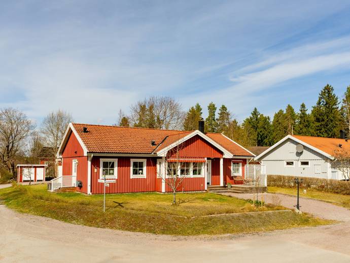 5 rok · 121 m² · Horsnäsvägen 5