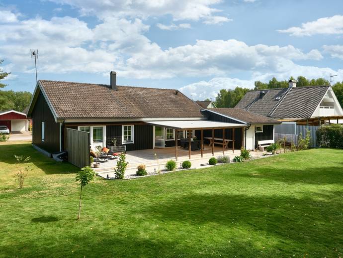127 m² · Herrgårdsvägen 9