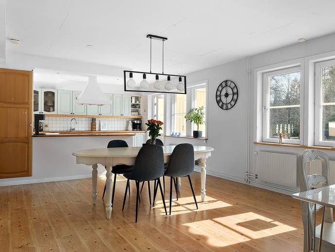 4 rok · 149 m² · Grönlundsvägen 1
