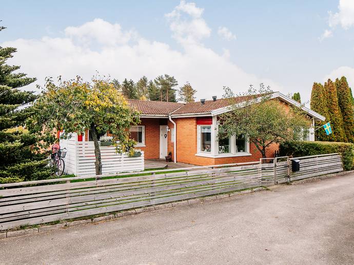 4 rok · 97 m² · Stenelidsvägen 79