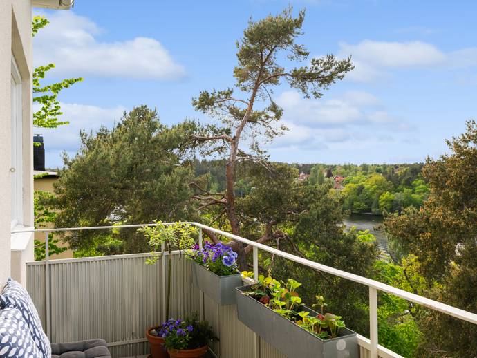 6,5 rok · 141 m² · Eknäsvägen 6 B&C