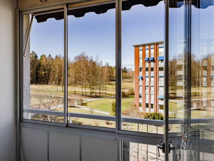 1 rok · 44 m² · Emanuel Birkes väg 4