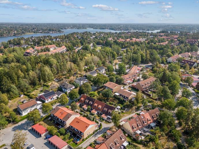4 rok · 94 m² · Barytonvägen 71