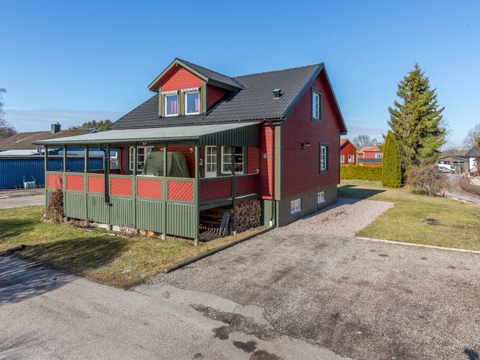 6 rok · 109 m² · Ekagatan 15