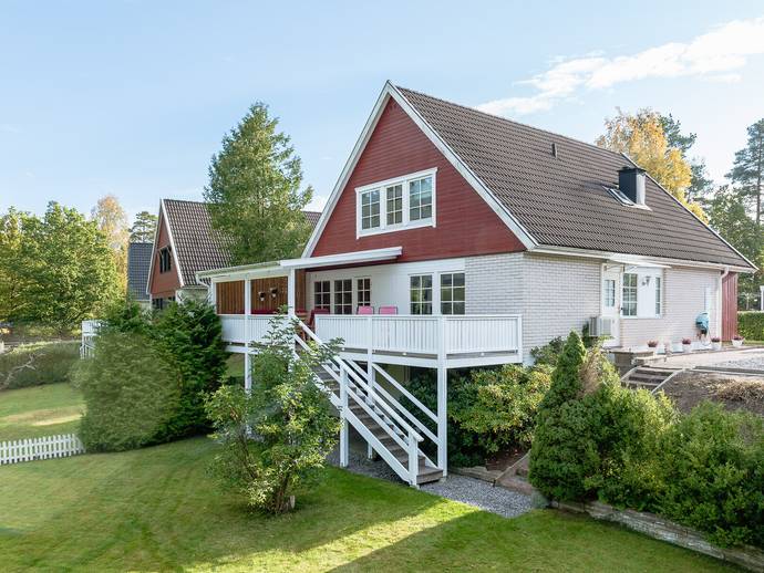 8 rok · 200 m² · Majvägen 3