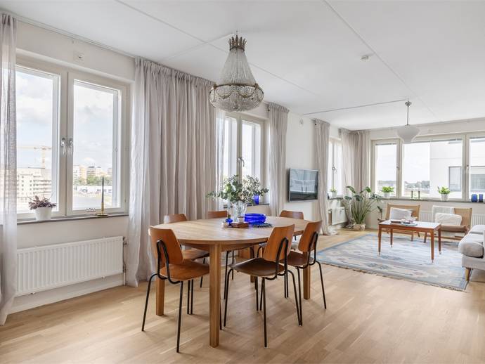 3 rok · 85 m² · Serenadvägen 5