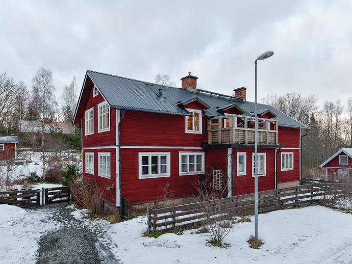 8 rok · 236 m² · Intrånget 137