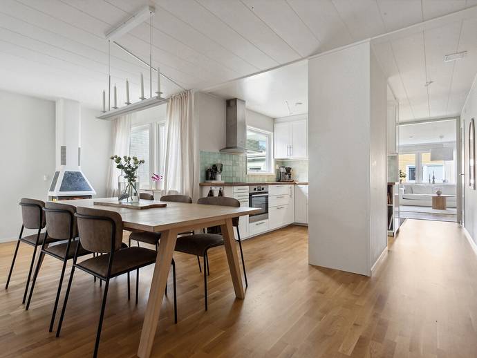 4 rok · 126 m² · Bävervägen 8