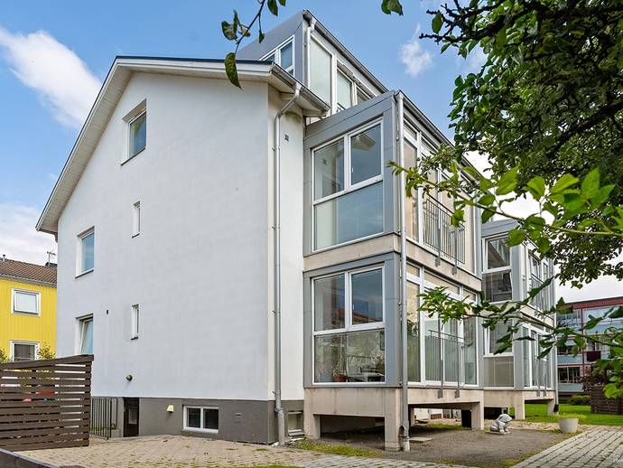 1 rok · 33 m² · Fridhemsgatan 7
