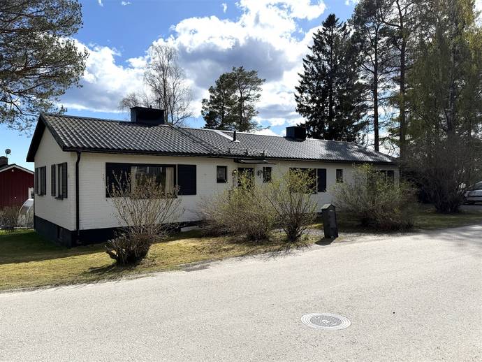 7 rok · 148 m² · Höglandsvägen 43