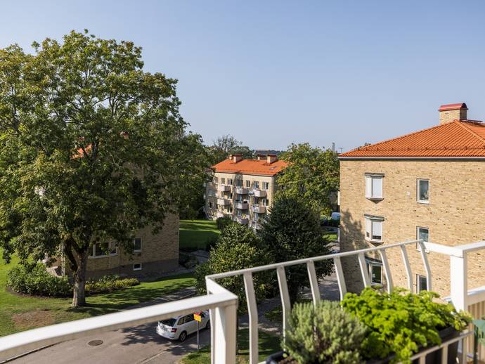 1 rok · 38 m² · Iskällareliden 10A