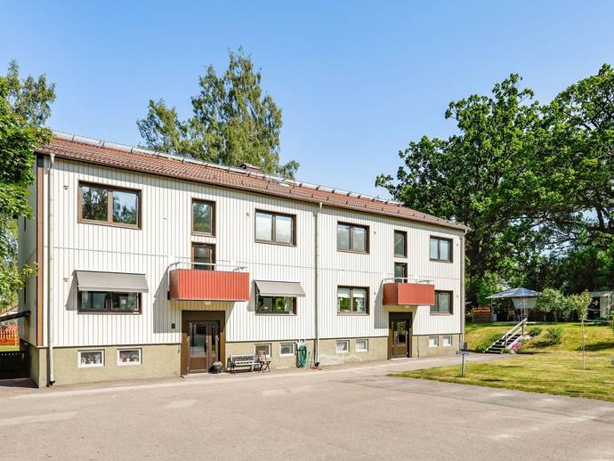 1 rok · 43,6 m² · Källgatan 3A