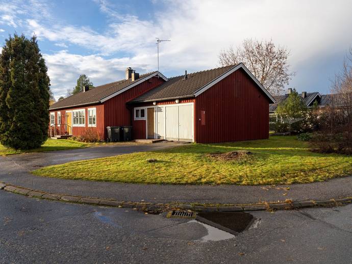 4 rok · 141 m² · Bäckvägen 7