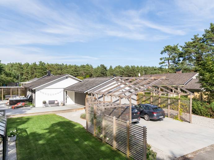 5 rok · 154 m² · Kardborrestigen 6
