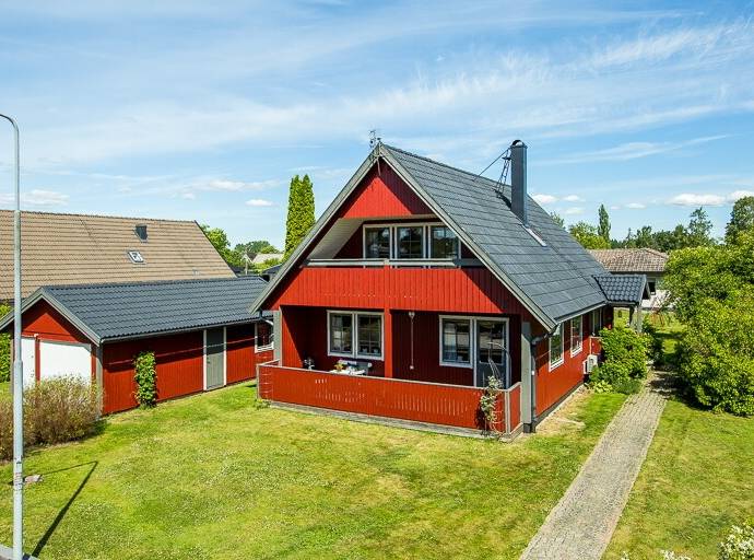 6 rok · 122 m² · Almvägen 19