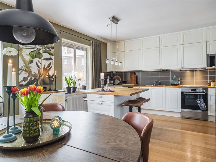 4 rok · 87 m² · Sveavägen 19 C