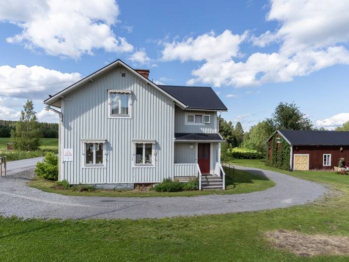 8 rok · 222 m² · Lillhallen 221