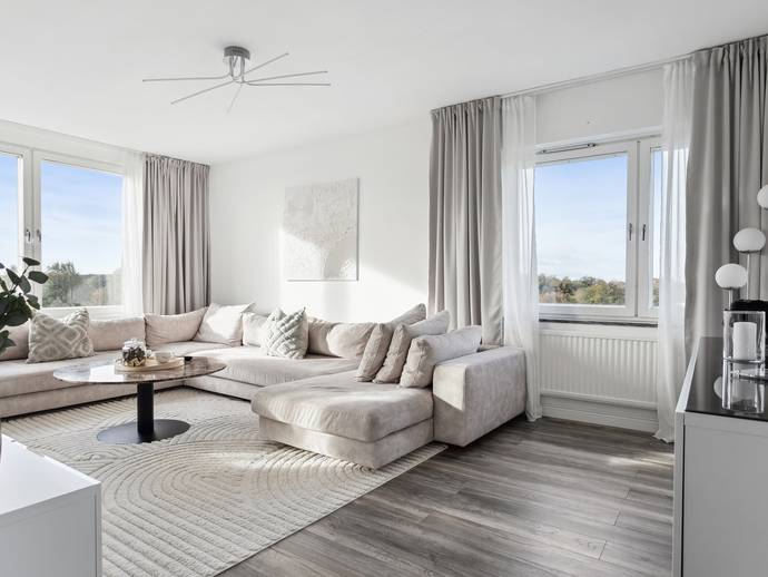 4 rok · 92 m² · Frontgatan 8C