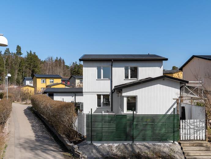 6 rok · 140 m² · Litsbyvägen 34