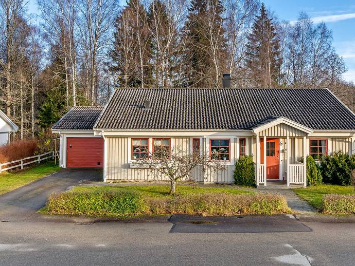 6 rok · 141 m² · Åsvägen 6