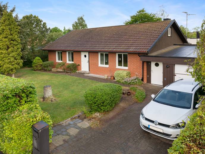 7 rok · 185 m² · Berguvsgatan 8