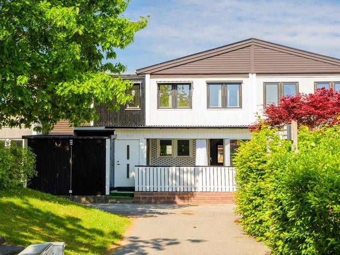 5 rok · 102 m² · Linåkersvägen 8