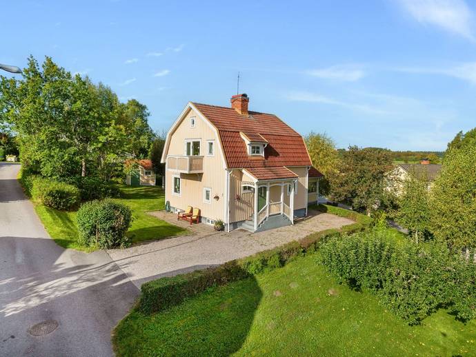 3 rok · 98 m² · Höjdvägen 2