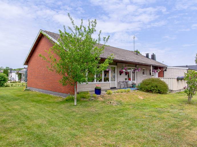 4 rok · 98 m² · Östra Knutsgårdsvägen 12